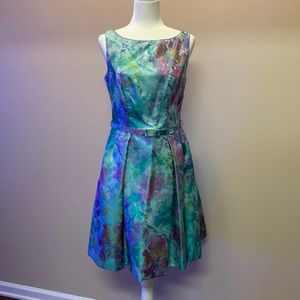Colorful dress with pockets!